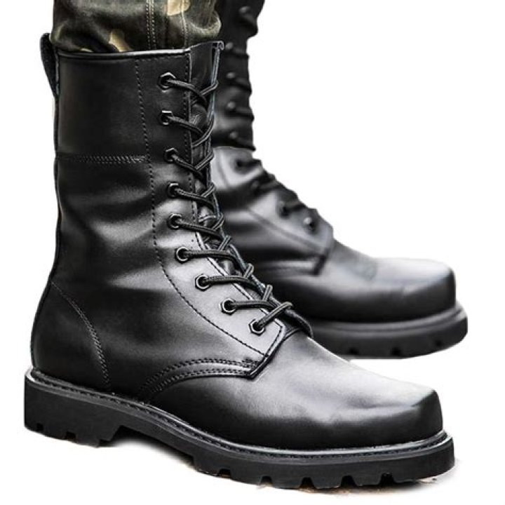Are army boots leather