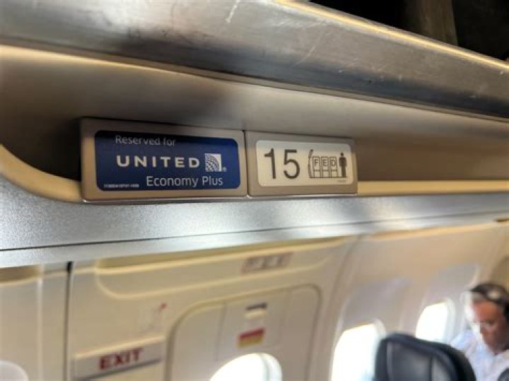 Are drinks free in United Economy Plus