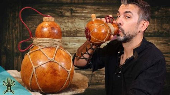 Are maracas made from gourds