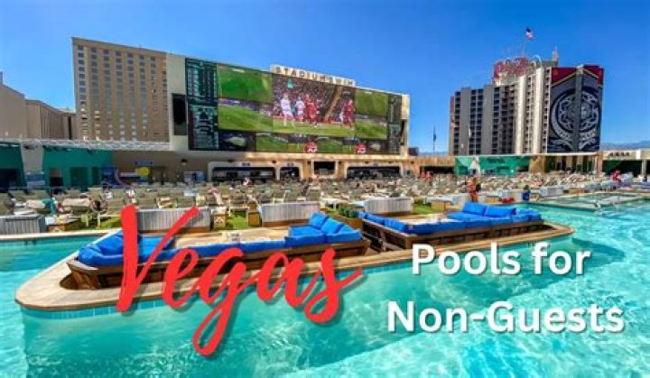 Are Vegas pools open in November