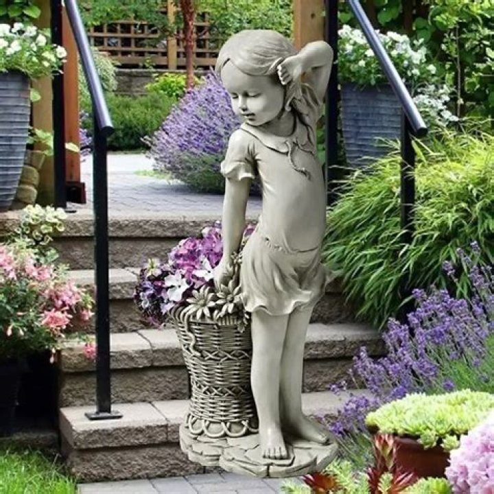 Can resin statues be outside