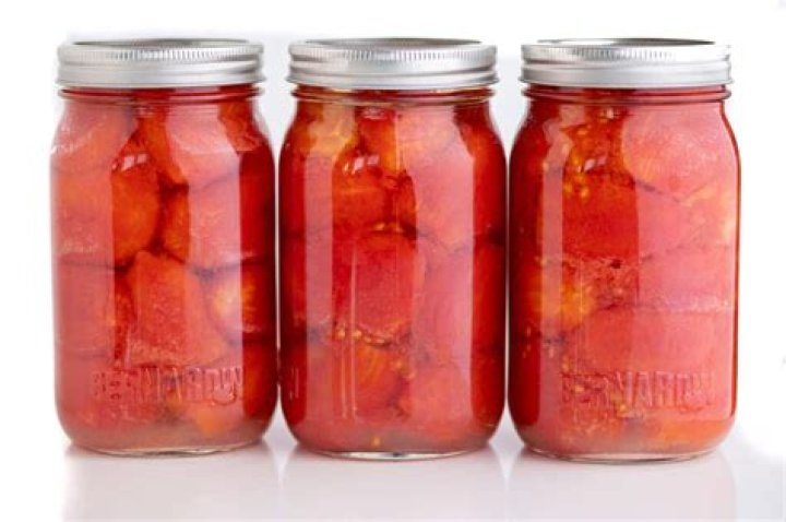 Can tomatoes be frozen before canning