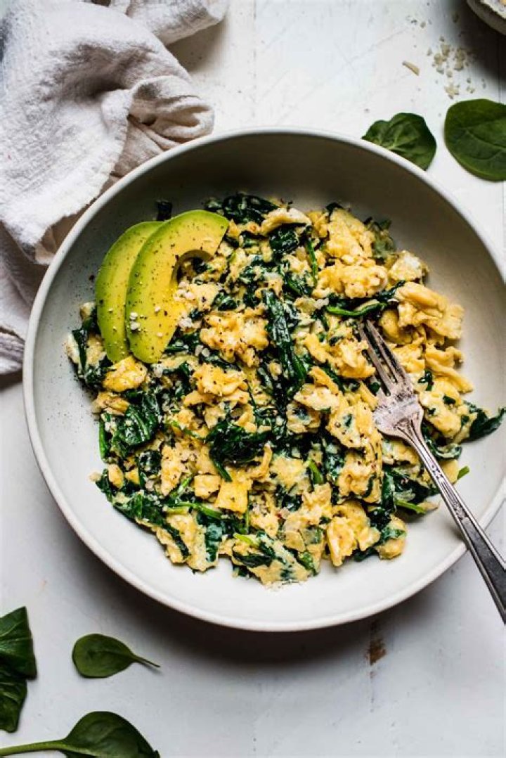 Can you eat spinach for breakfast