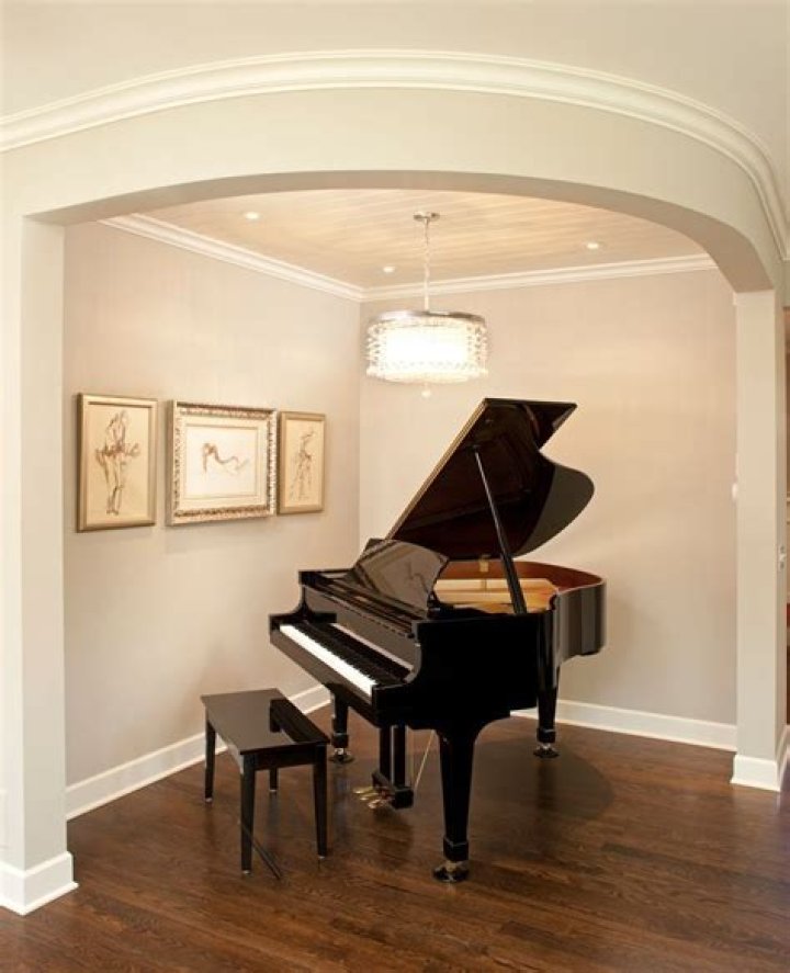 Can you put a piano on hardwood floor