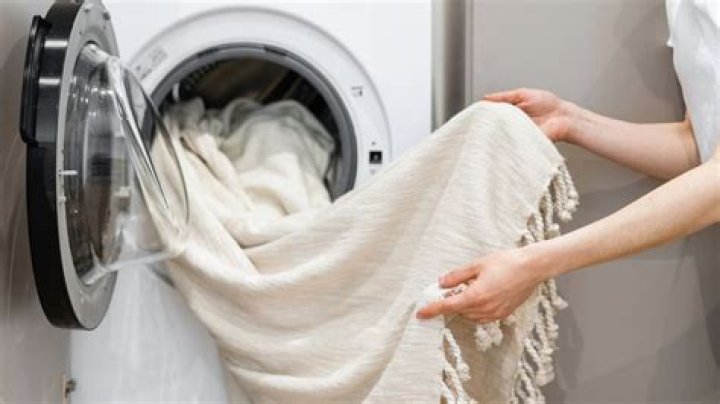 Can you put chenille in the washing machine
