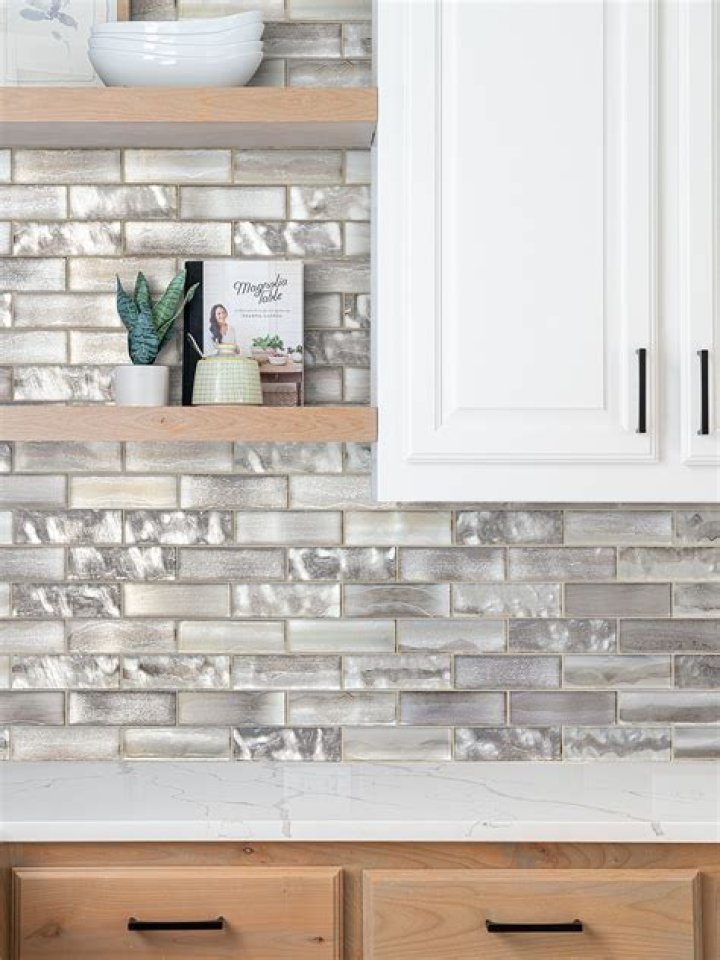 Can you use sanded grout on subway tile