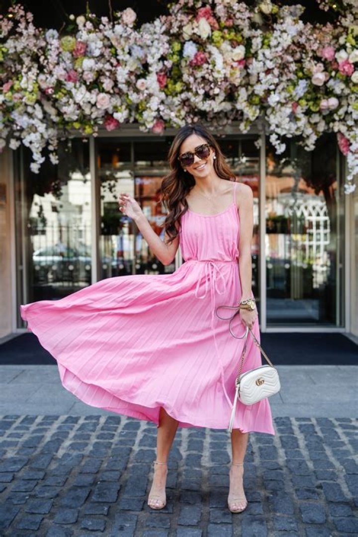 Can you wear blush to a wedding