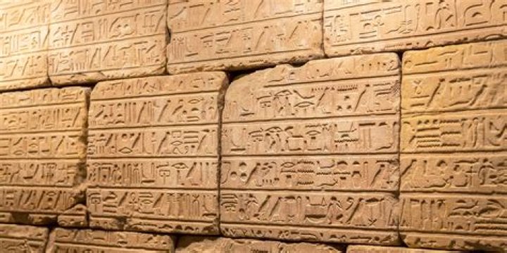 Did the Mayans used hieroglyphics