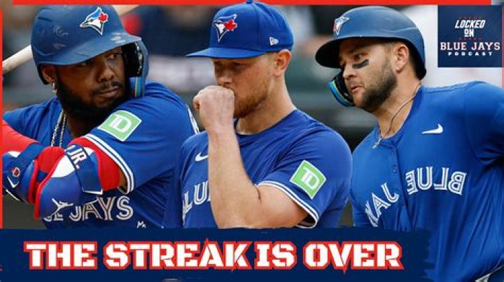 Do Blue Jays sing at night