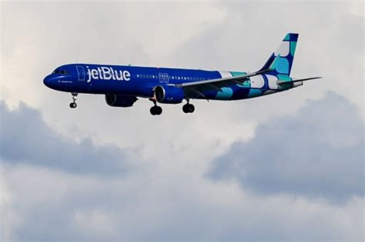 Do Boeing employees fly free