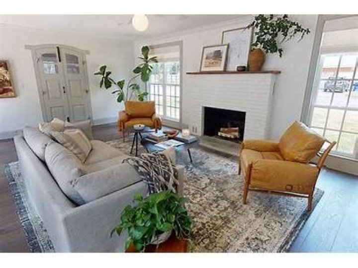Do they keep the furniture on fixer upper