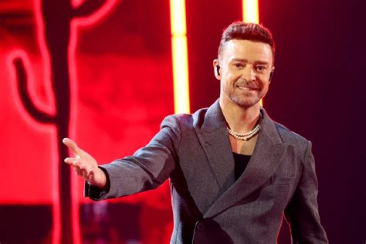 Does Justin Timberlake lip sync