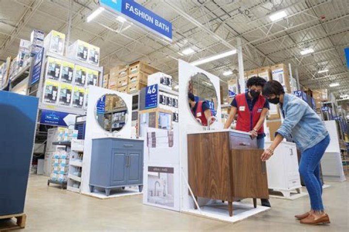 Does Lowes or Home Depot haul away old appliances