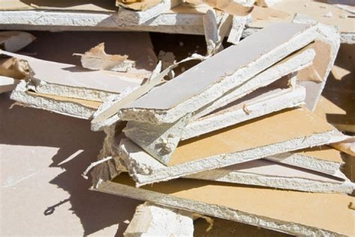 Does old particle board contain asbestos