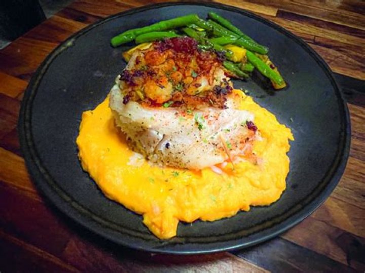 Does Red Lobster have stuffed flounder
