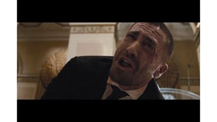 Does the wife in southpaw die