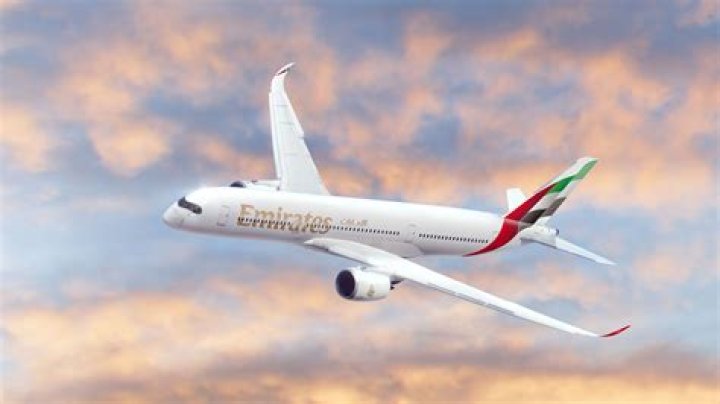How big is an Emirates plane
