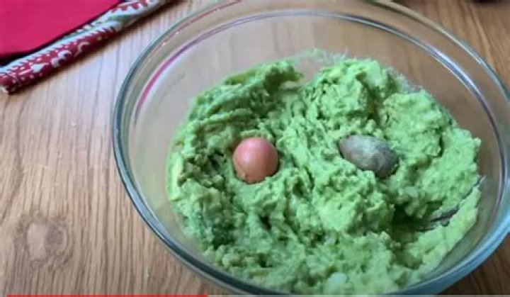 How can you tell if guacamole has gone bad