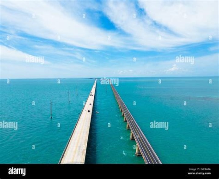 How deep is the water under the 7 Mile Bridge