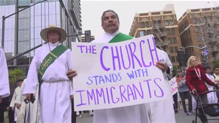 How did the progressive movement help immigrants