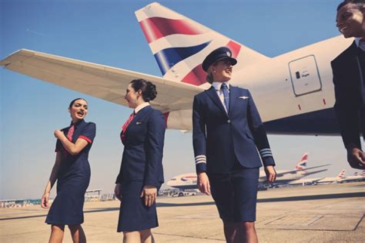 How do I become a cabin crew for Singapore Airlines