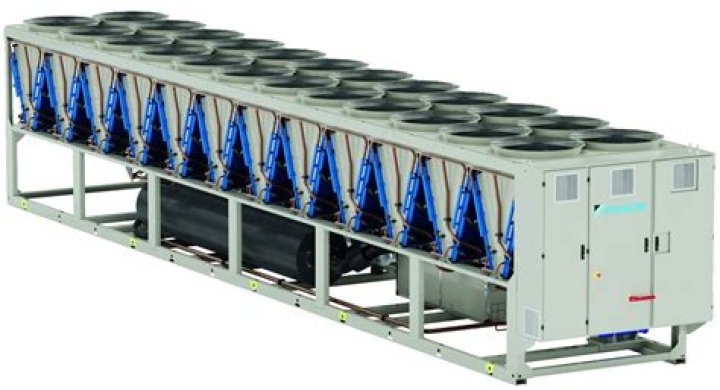 How do misters cool the air
