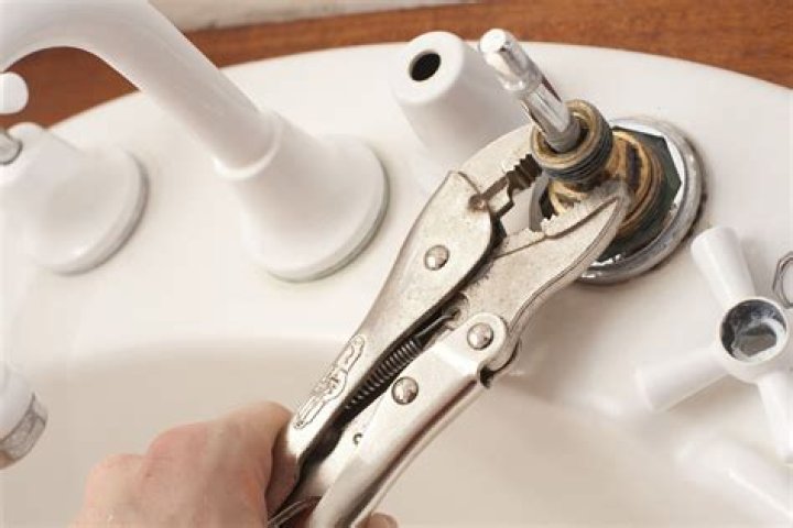 How do you fix a leaking washer tap