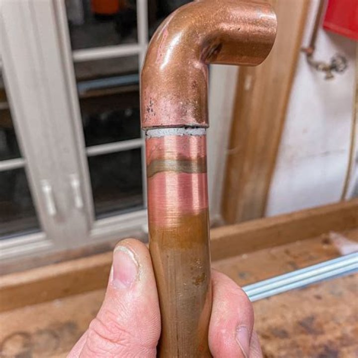 How do you fix a solder on a radiator
