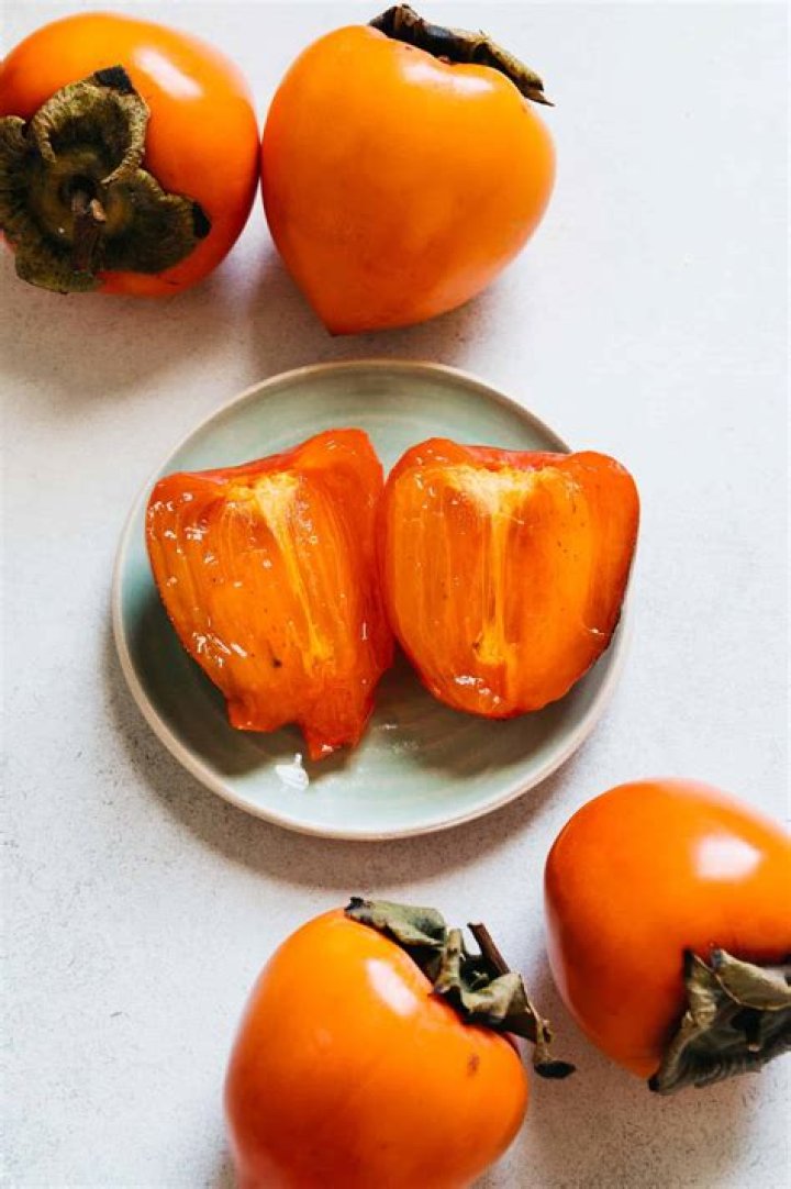 How do you know when persimmons are ready to be picked