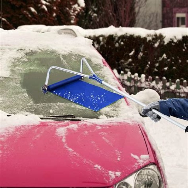 How does a snow rake work