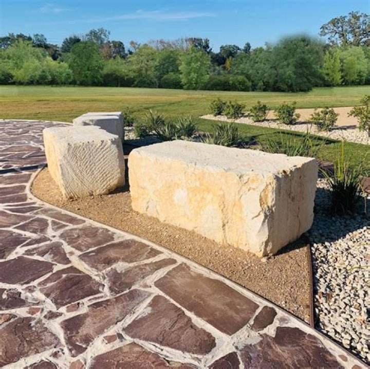 How is the limestone found in Texas used