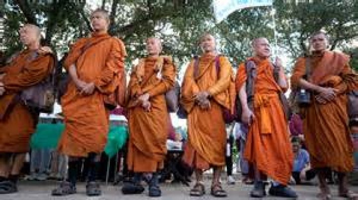 How many monks were there in the Middle Ages