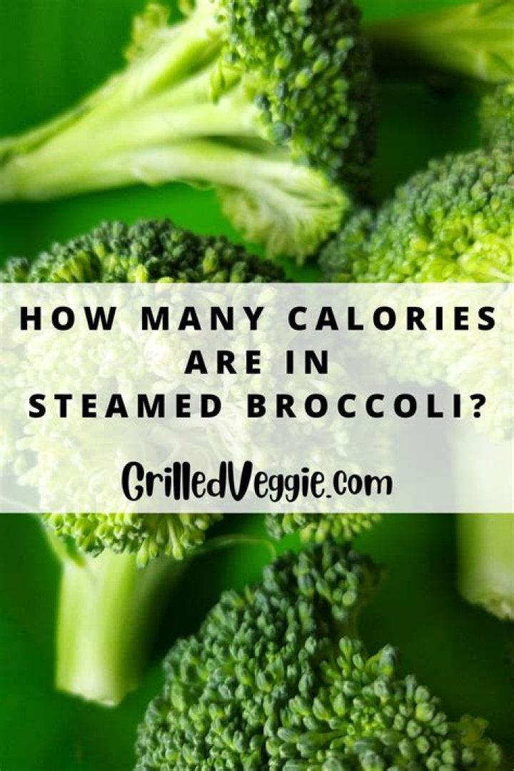 How many net carbs are in steamed broccoli