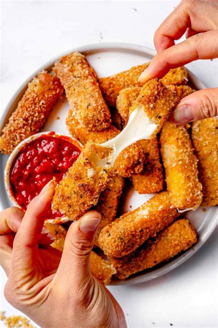 How much are mozzarella sticks at Applebees
