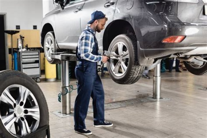 How much does a garage car lift Cost
