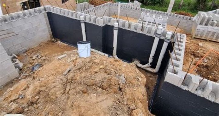 How much does it cost to remove water from a basement