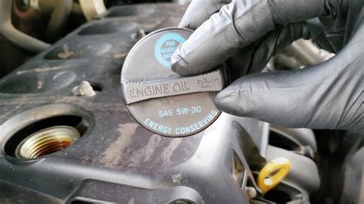 How much oil does a Honda GC 160 take