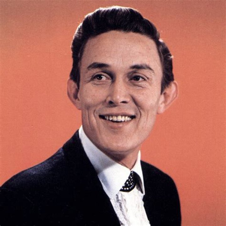 How old is Jimmy Dean