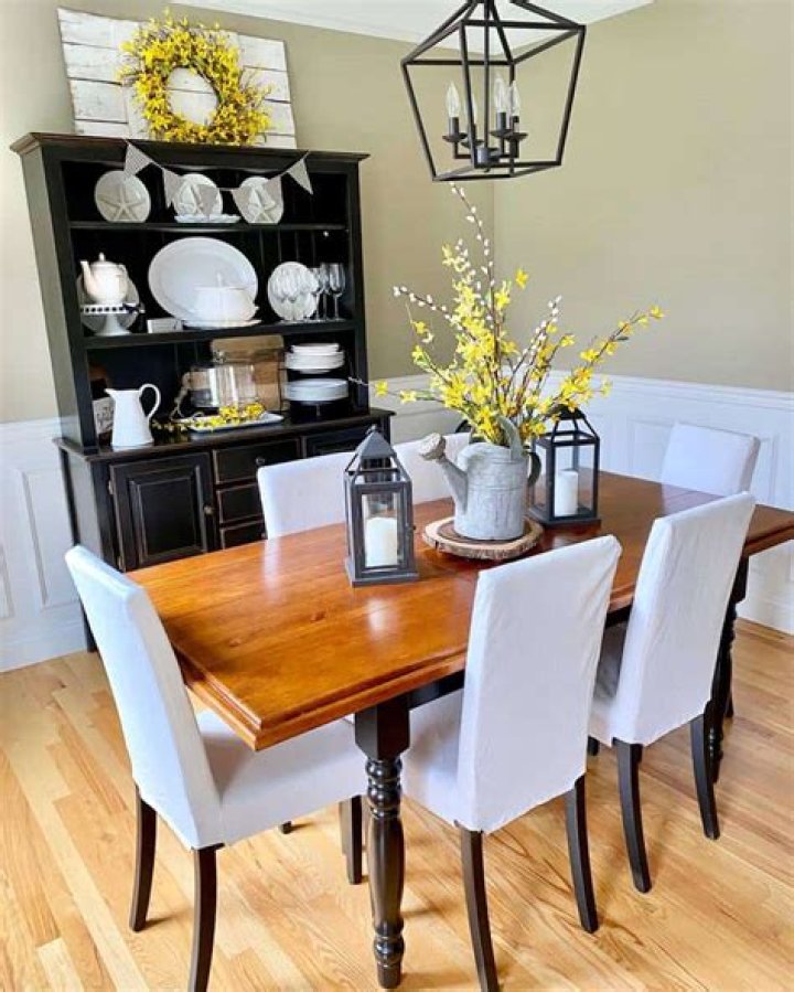 How small can a dining room be