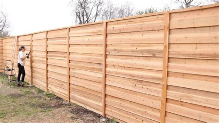 How thick are cedar fence boards