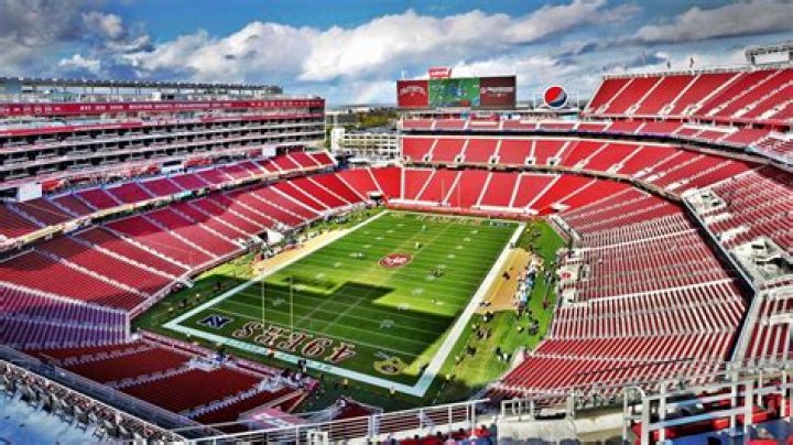 How was Levis stadium paid for