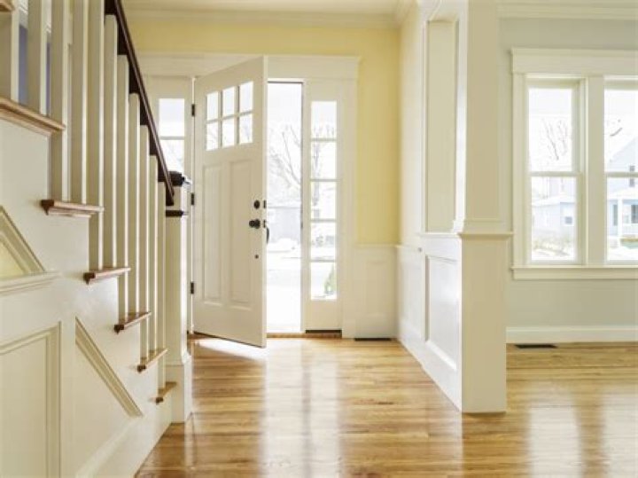 Is a staircase facing the front door bad feng shui