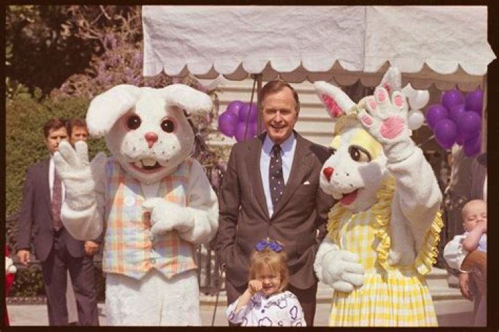 Is IKEA closed on Easter