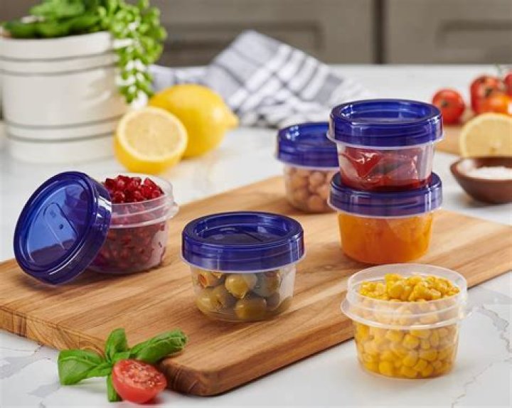 Is it OK to store dry food in plastic containers