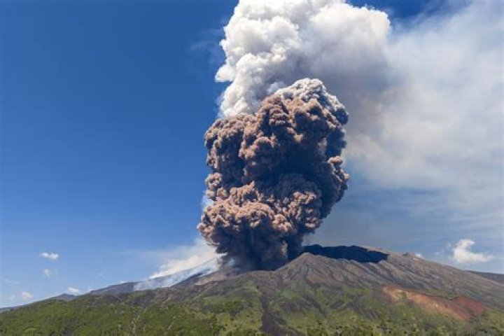 Is Mt Etna a composite volcano