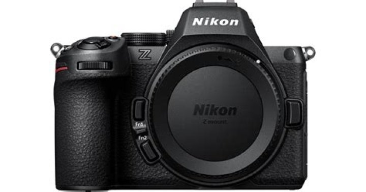 Is Nikon p1000 a DSLR