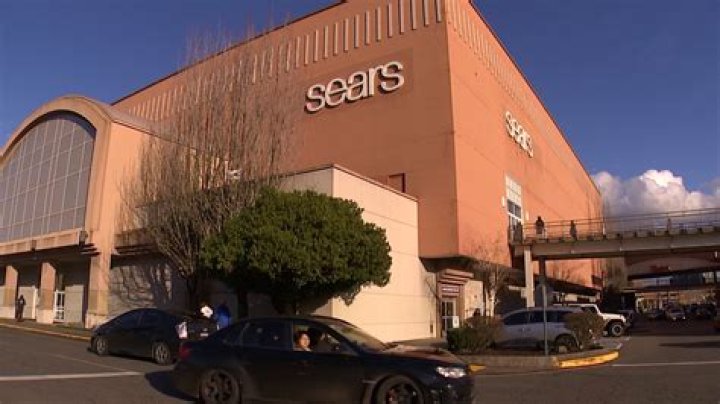 Is Sears in Leesburg FL closing