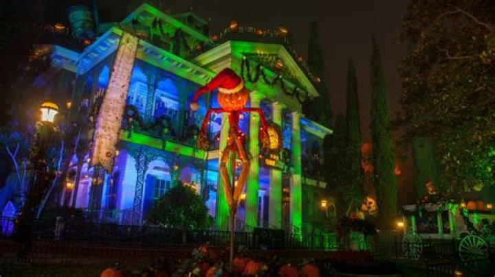 Is the Haunted Mansion in Disneyland
