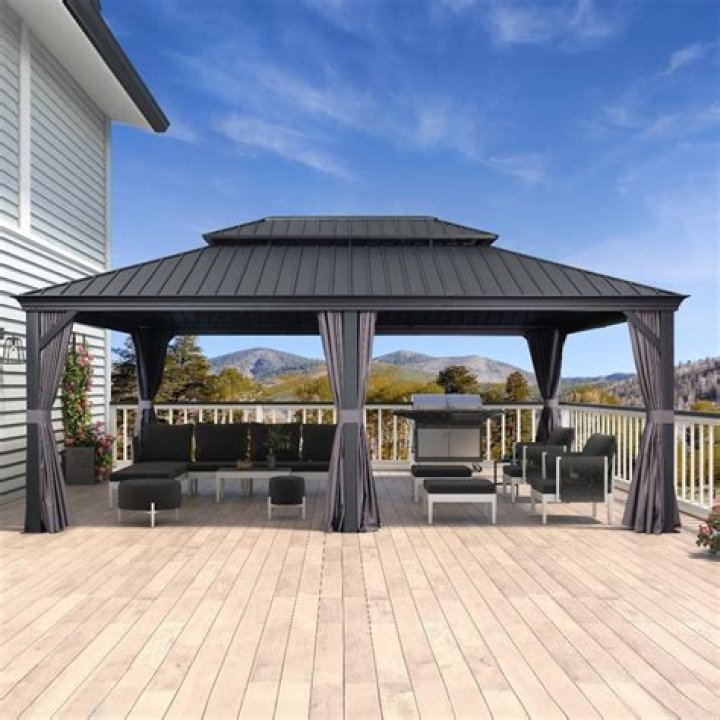 Is the Karlsö gazebo waterproof