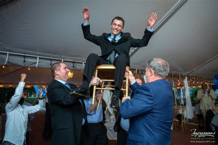 Is there dancing at a bar mitzvah